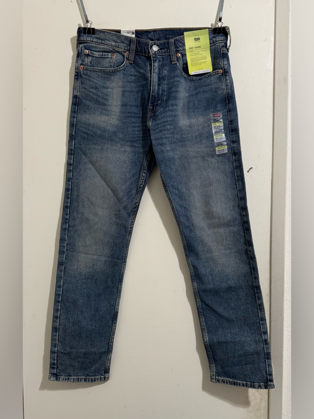 Levi’s Performance 502 Taper Fit Men's Denim Jeans (32Wx32L) Medium Wash NWT